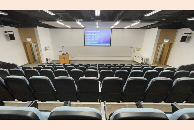 Yasumoto International Academic Park LT7 内部